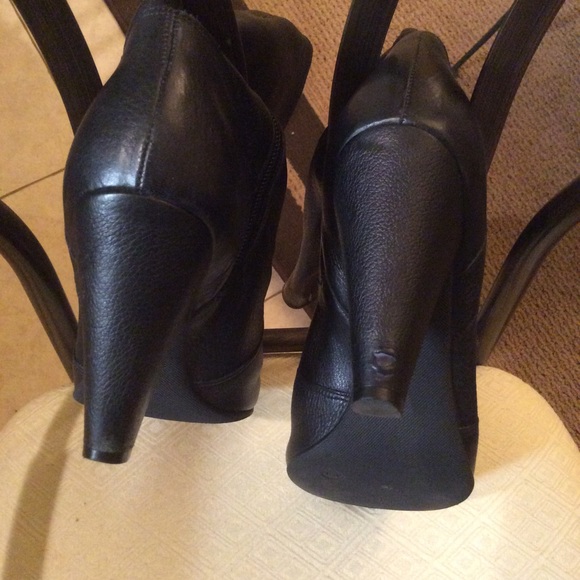 Antonio Melani leather black boots - Picture 8 of 8